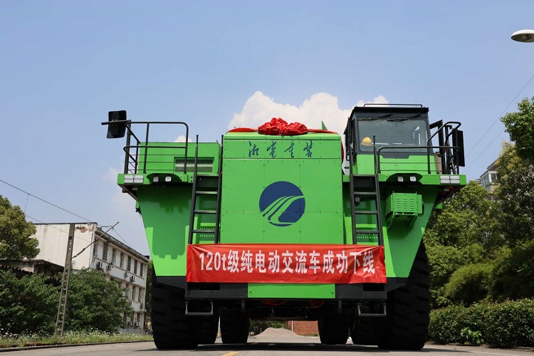 20210624-宁德时代绿色进阶 助力全球首台120吨级纯电动矿用自卸车成功下线 01.jpg