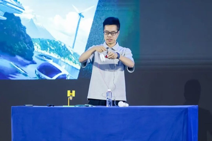 图片2.jpg 图片2.jpg